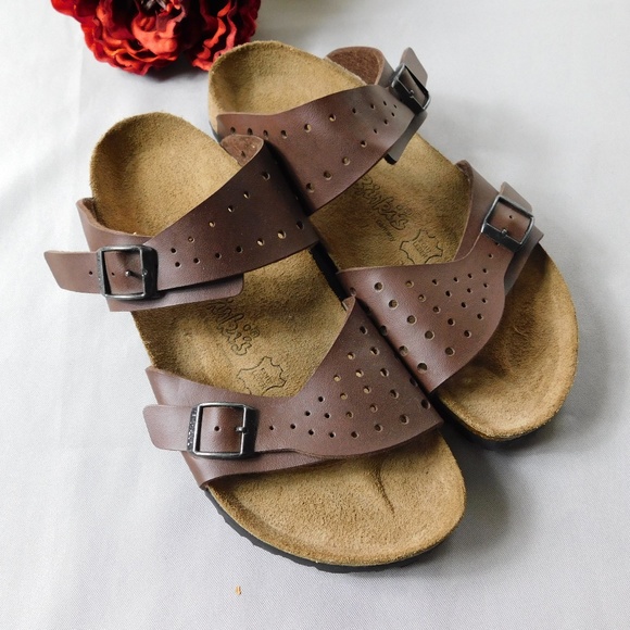 Birkenstock Shoes - NWOT Birkenstock Birkie's sandals